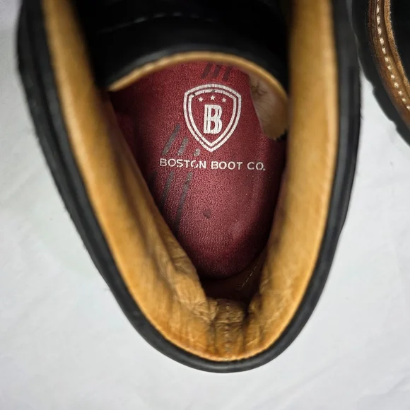 Boston Boot Co Commonwealth Chukka Black Leather Waterproof  display picture 3